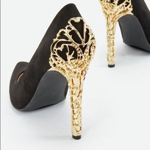 NEW Gorgeous Black and Gold Heels 😍